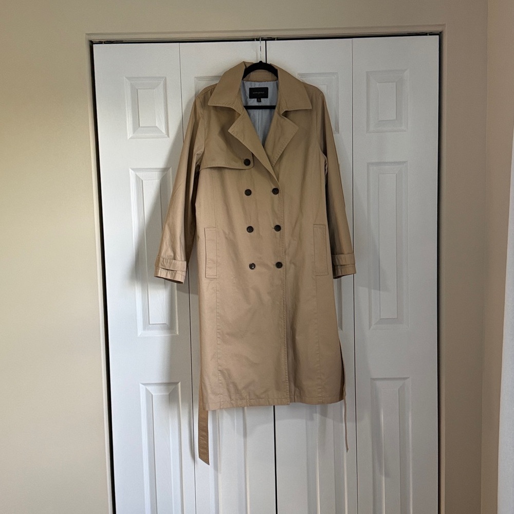 Banana Republic Beige Trench Coat with Belt - Picture 3 of 4